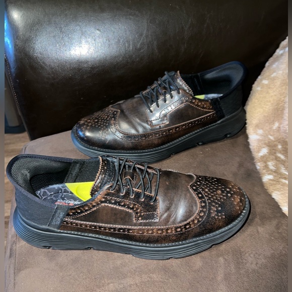 Skechers Hands Free Slip-ins: Garza - Rubio leather wingtip oxford size 9.5
